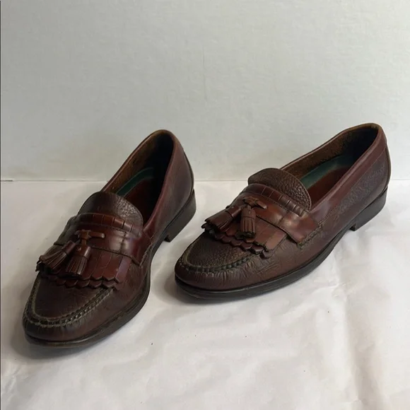 Brown Leather Tassel Loafers with Moccasin Stitching - Picture 4 of 9